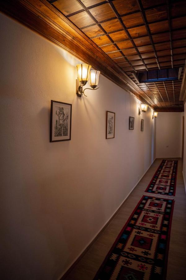 Hotel Borklad เบราท ภายนอก รูปภาพ